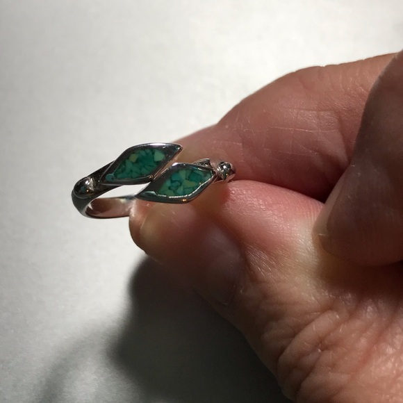 Genuine turquoise and sterling ring - Picture 2 of 3